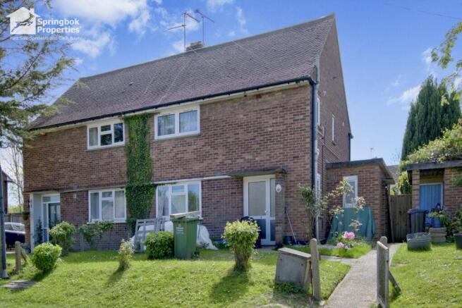 1 bed property, in Langham Crescent, £200,000
