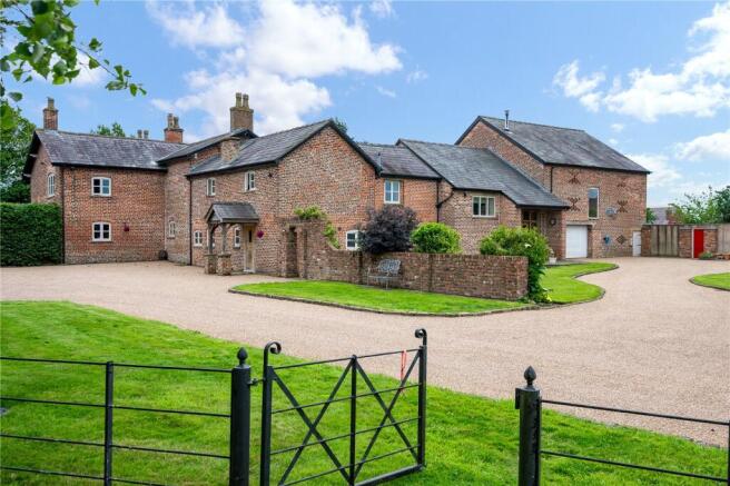 4 bed property, in Kirkham Road, £1,450,000