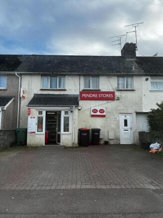 Land, in 24 Pendre, £270,000