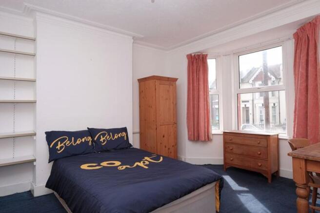 6 bed property, in Hollingbury Road, £585,000