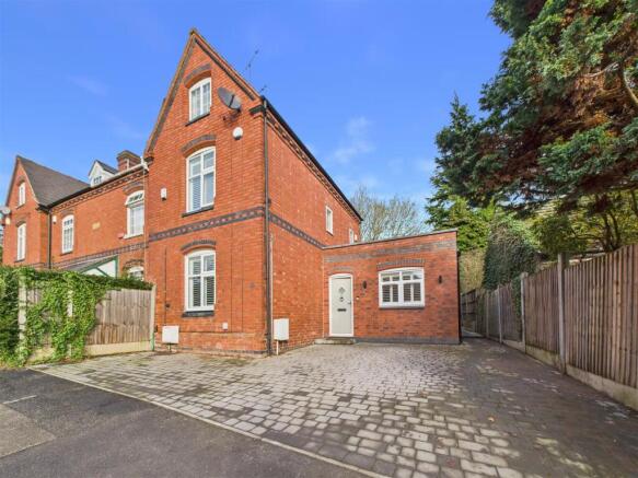 3 bed property, in South Avenue, £375,000