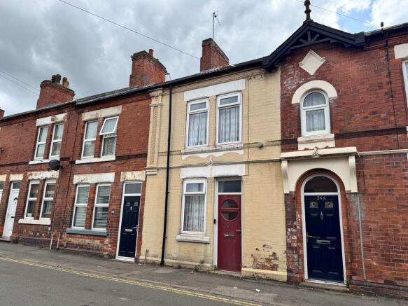 2 bed property, in Gutteridge Street, £80,000