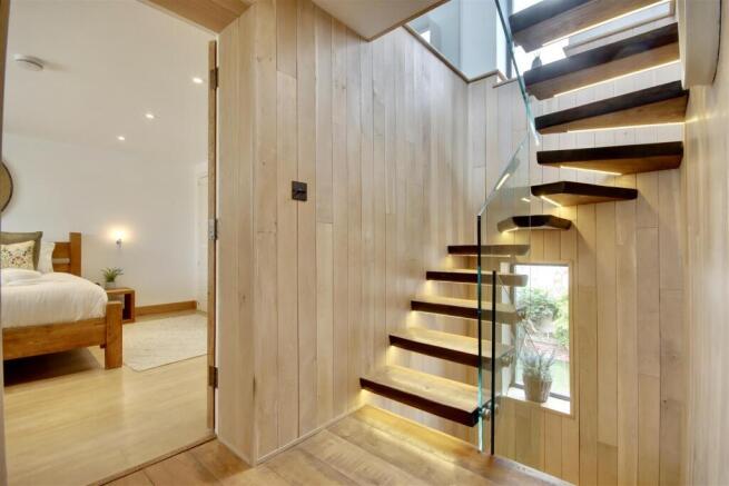 3 bed property, in Grand Parade, £850,000