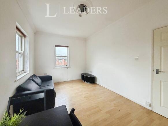 1 bed property, in Kent Street, £150,000