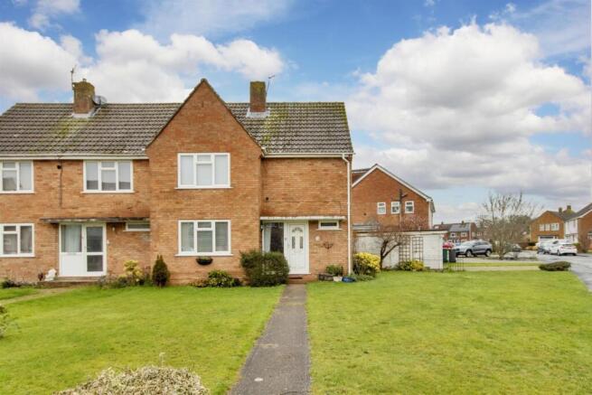 3 bed property, in Bramble Close, £510,000
