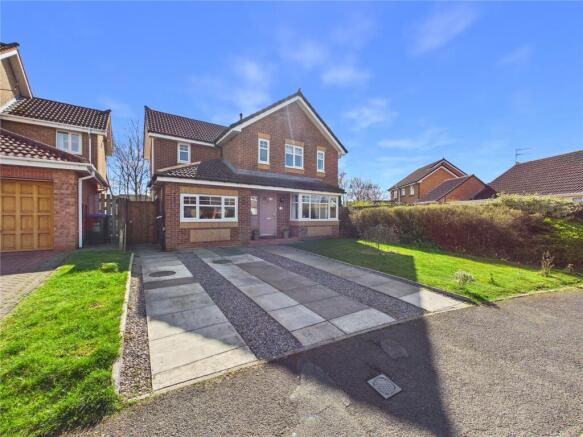 4 bed property, in Ashbourne Drive, £290,000