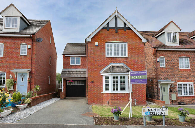 3 bed property, in Martindale Crescent, £240,000