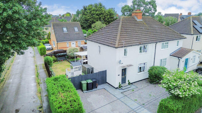 2 bed property, in Edward Road, £350,000