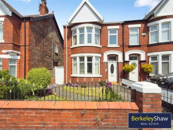 4 bed property, in Myers Road East, £325,000