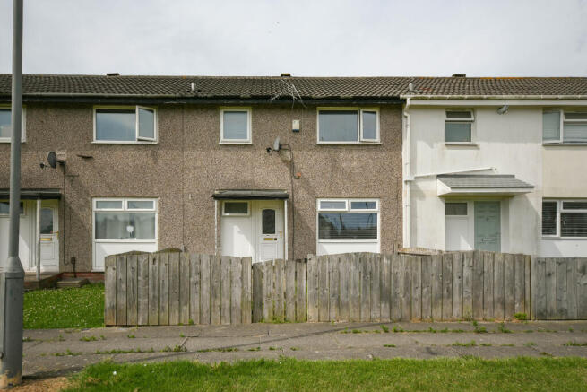3 bed property, in Coatham Road, £85,000
