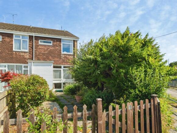3 bed property, in Foreminster Court Fore Street, £200,000