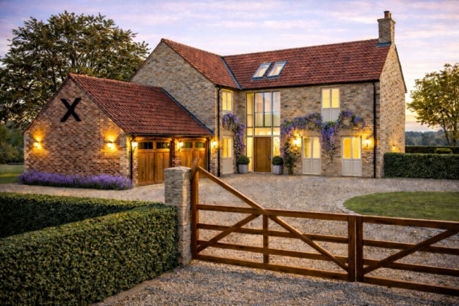 4 bed property, in Plot 2 at Alderside Steadings, £275,000