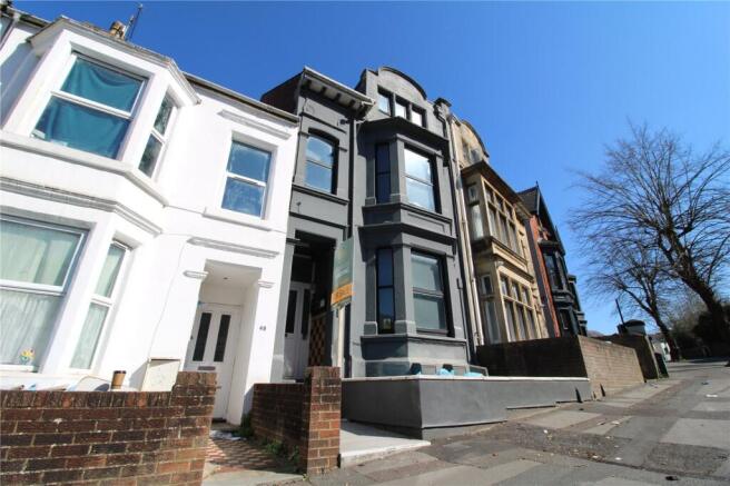 5 bed property, in Victoria Road, £350,000