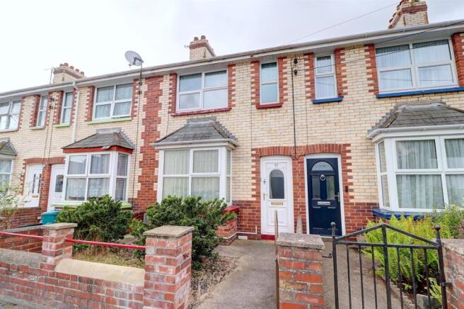 2 bed property, in Victoria Gardens, £159,950