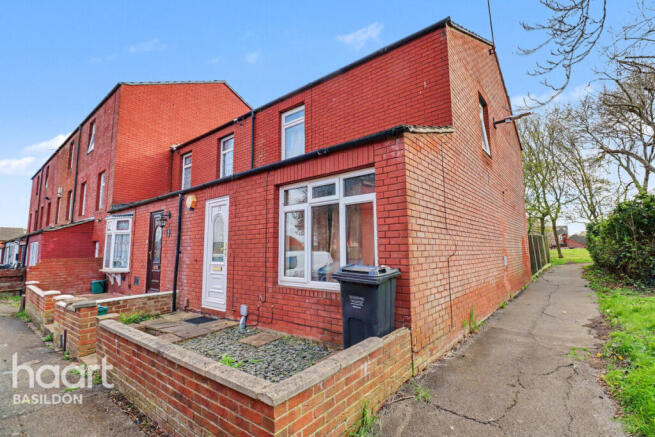 3 bed property, in Pattocks, £290,000