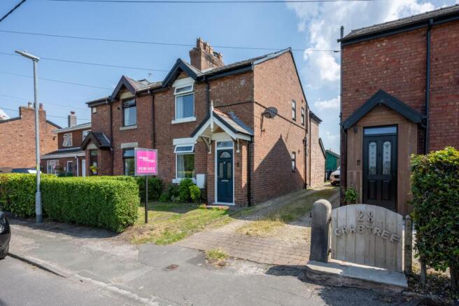 3 bed property, in Crabtree Lane, £350,000