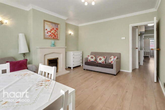 3 bed property, in Ingreway, £500,000