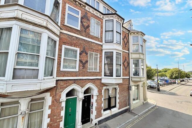 4 bed property, in Town, £265,000