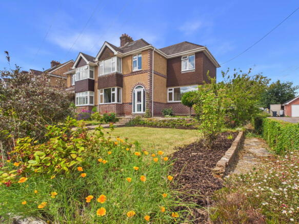 5 bed property, in Malvern Road, £545,000