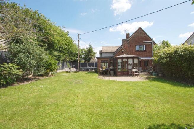4 bed property, in Brabner Gardens, £525,000