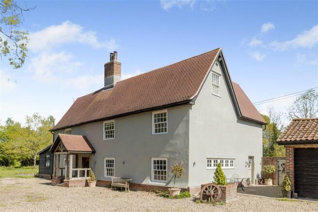 5 bed property, in Yaxley Road, £650,000