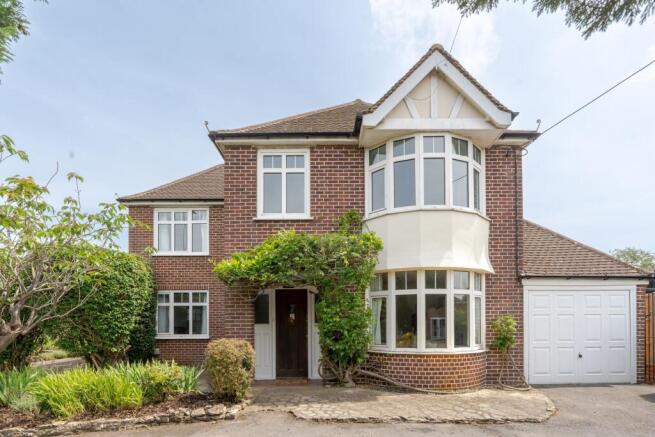 4 bed property, in Banbury Road, £650,000