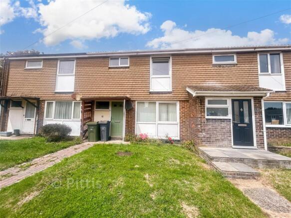 3 bed property, in Spring Walk, £200,000