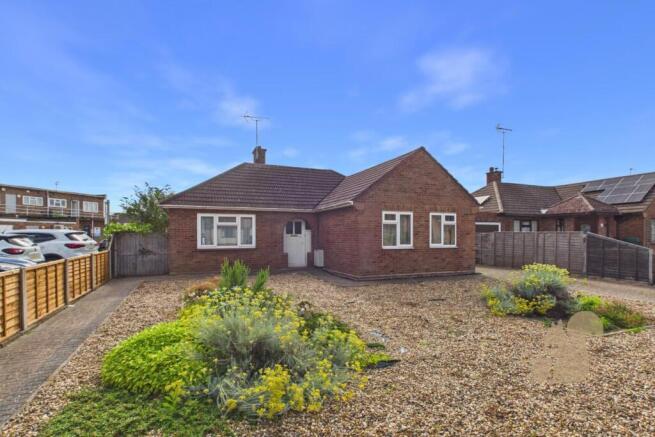 3 bed property, in Prettygate Road, £350,000