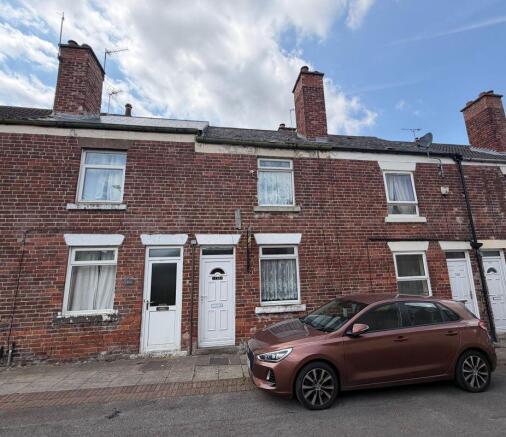2 bed property, in 130 Cross Row, £55,000