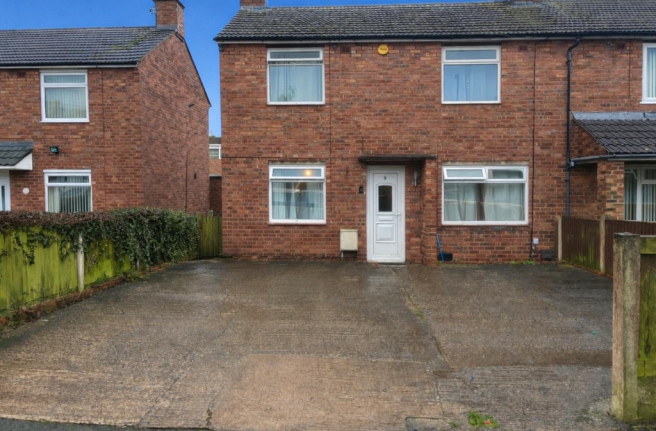 3 bed property, in Ash Grove, £172,000