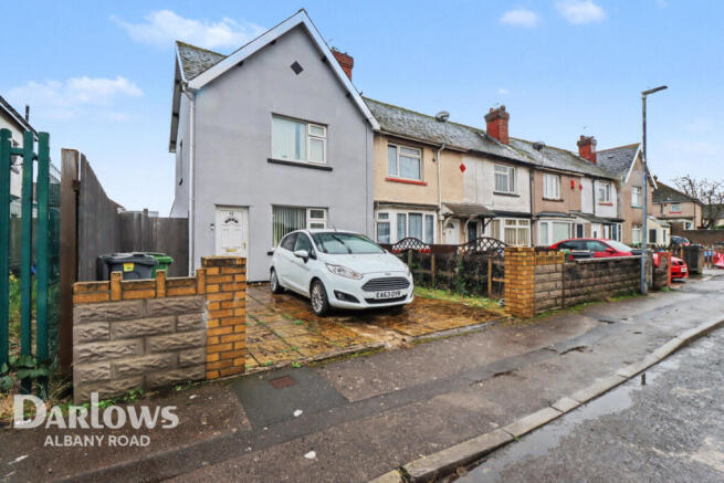 2 bed property, in Meredith Road, £200,000