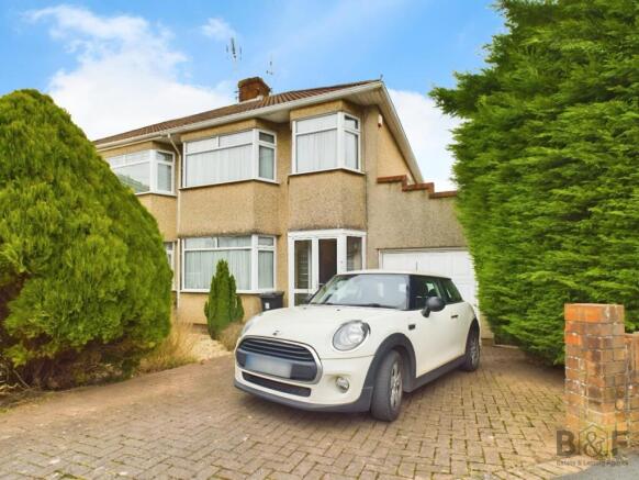 3 bed property, in Wenmore Close, £450,000