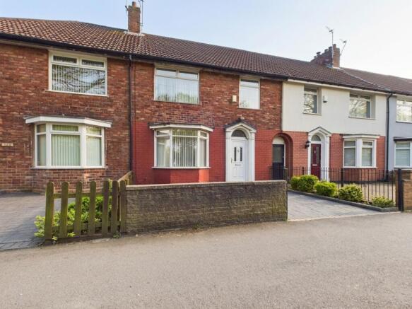 3 bed property, in Walton Hall Avenue, £140,000