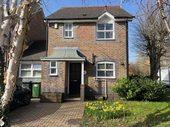 3 bed property, in Kennet Way, £425,000