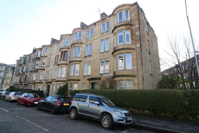 2 bed property, in Cross Flat Crescent, £77,500