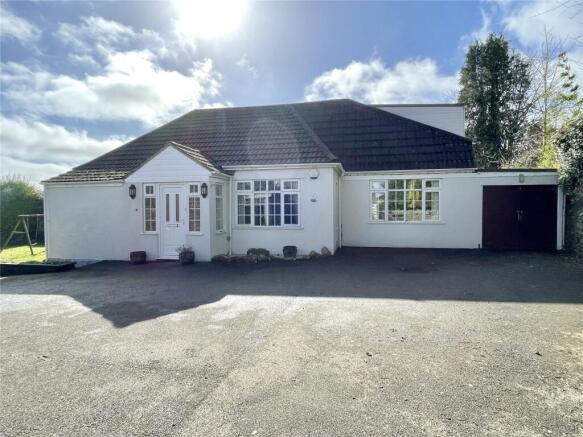4 bed property, in A spacious four bedroom house with further potential, £650,000