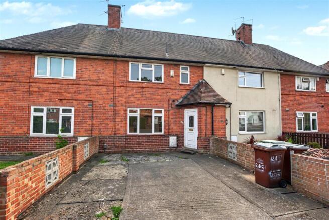 3 bed property, in Allendale Avenue, £140,000