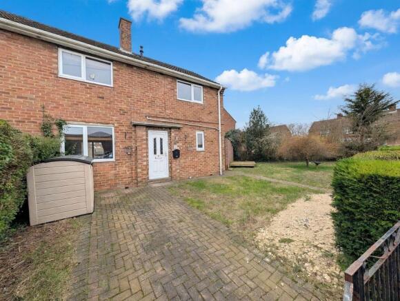3 bed property, in Salisbury Avenue, £125,000