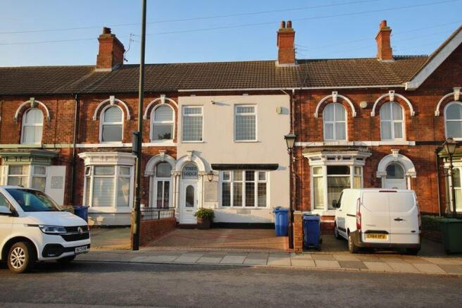 7 bed property, in Clee Road, £210,000