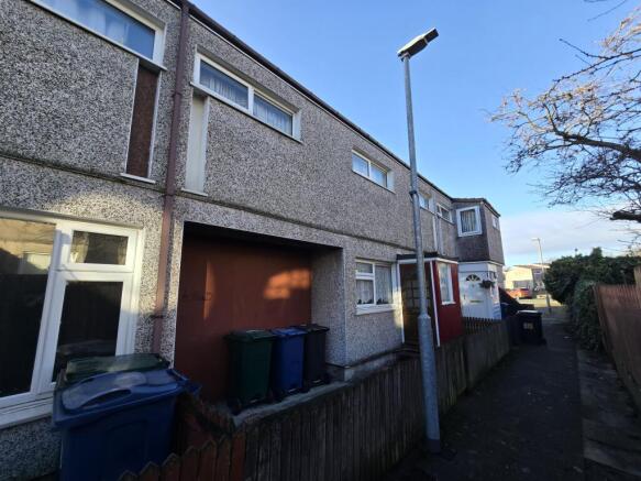4 bed property, in 191 Beechtrees, £30,000