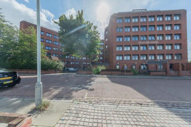 2 bed property, in Church Street, £130,000