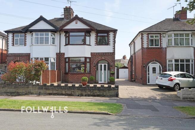 3 bed property, in Sparch Hollow, £215,000
