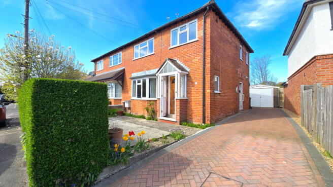 3 bed property, in Westgate Road, £465,000