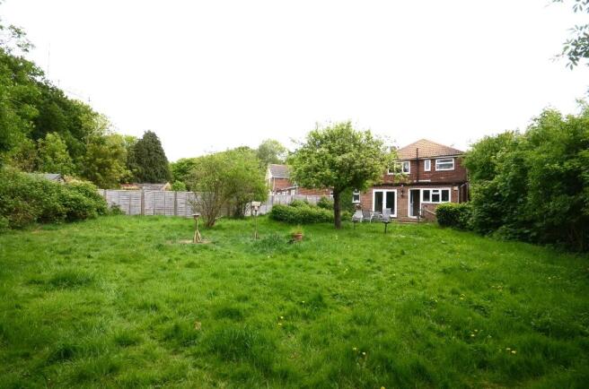 3 bed property, in Cranwell Gardens, £625,000