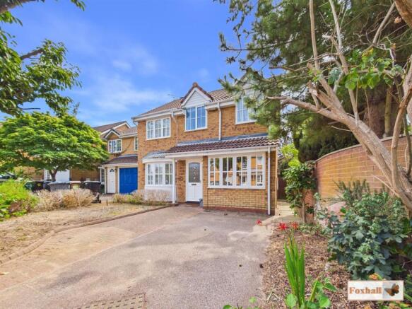 4 bed property, in Mount Drive, £345,000