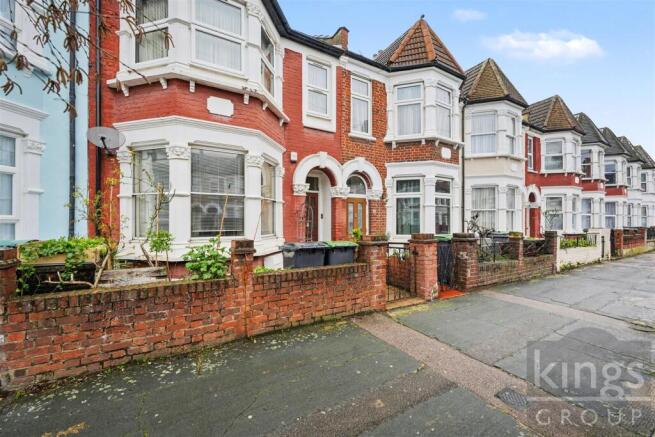 1 bed property, in Whymark Avenue, £350,000