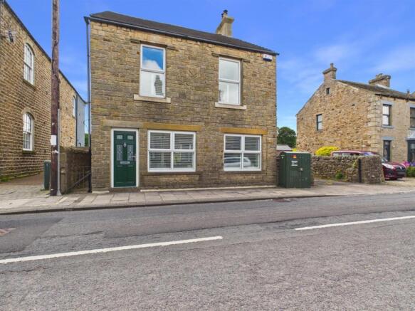 3 bed property, in 39 Hood Street, £365,000