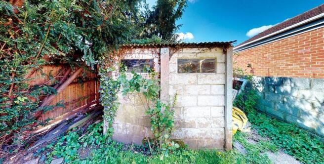 Land, in Stanley Park Drive, £5,000