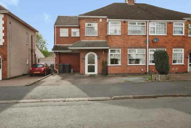 4 bed property, in Goosehills Road, £310,000