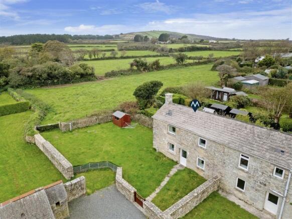 1 bed property, in Breage, £299,950